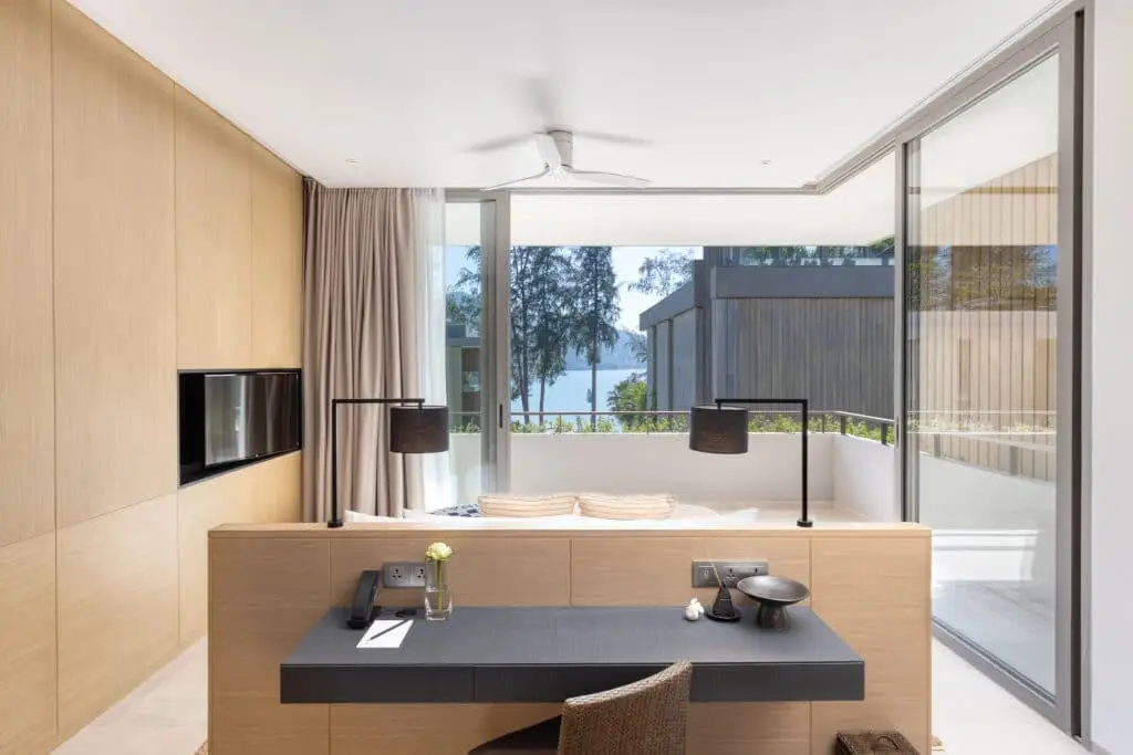 Azure-Sea-View-Pool-Penthouse--3-Bedroom-bedroom2