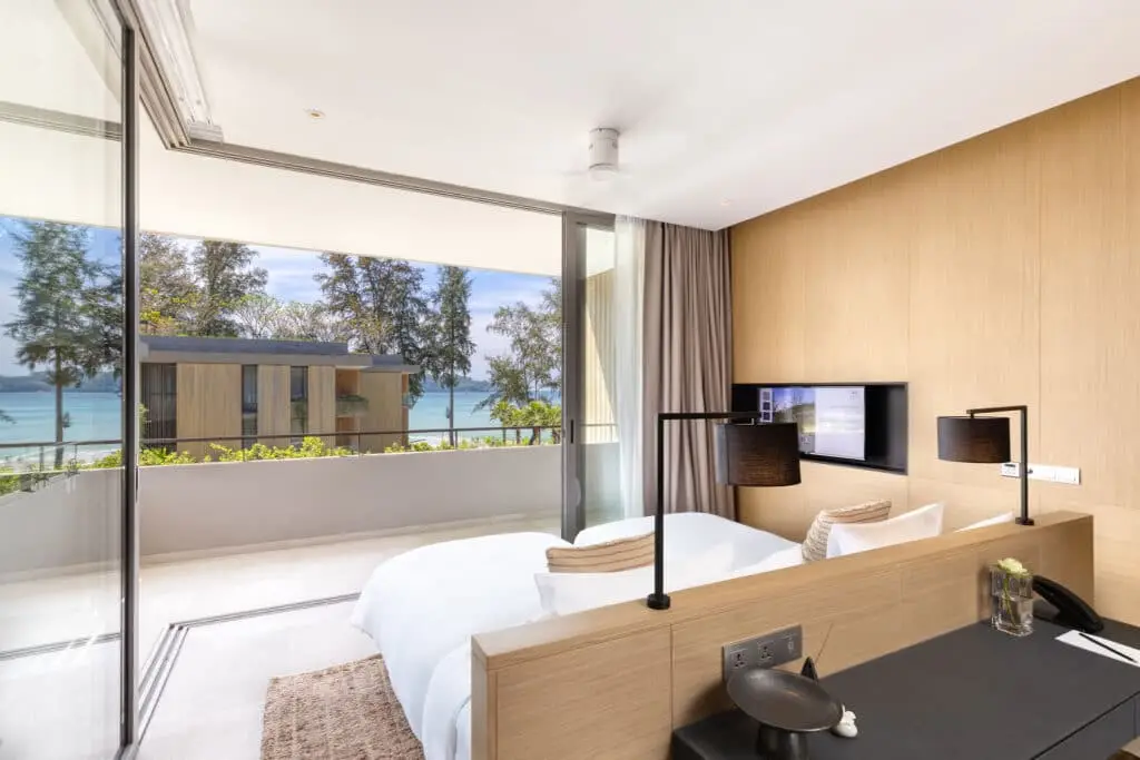 Azure-Sea-View-Pool-Penthouse--3-Bedroom-bedroom3