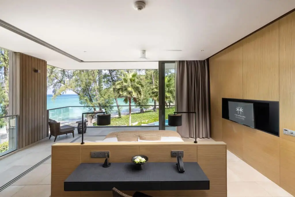 Azure-Sea-View-Suite-2-bedroom-Bedroom3